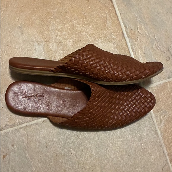 Universal Threads Woven Slip-On Mules - Picture 3 of 3